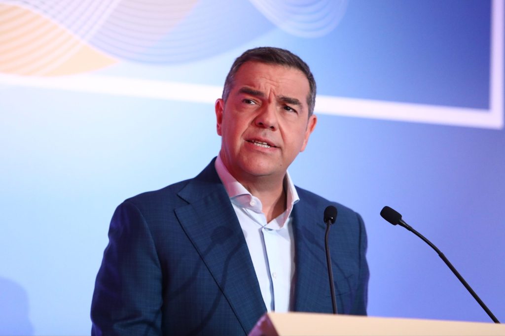 ΠΑΣΟΚ – Τσίπρας: Ένας αγώνας επιβίωσης