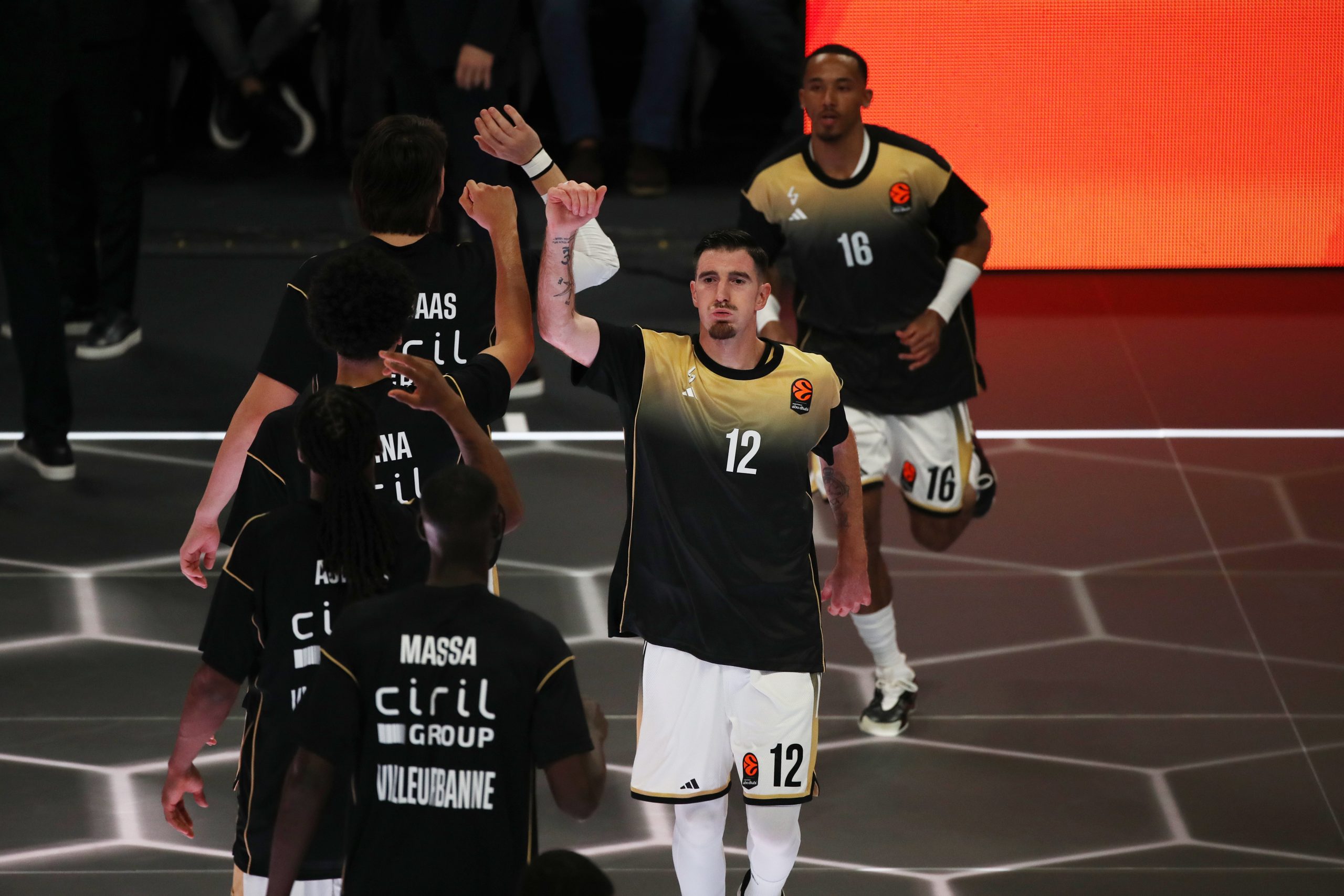 EuroLeague: &Alpha;&nu;&tau;&iota;&mu;έ&tau;&omega;&pi;&eta; &mu;&epsilon; &sigma;&omicron;&beta;&alpha;&rho;ά &epsilon;&mu;&pi;ό&delta;&iota;&alpha; &eta; &Beta;&iota;&lambda;&epsilon;&rho;&mu;&pi;ά&nu; - &Eta; &sigma;&upsilon;&nu;έ&chi;&epsilon;&iota;&alpha; &phi;&alpha;ί&nu;&epsilon;&tau;&alpha;&iota; &alpha;&beta;έ&beta;&alpha;&iota;&eta;