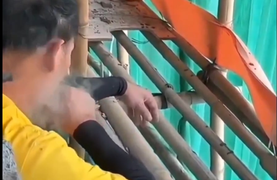 Χονγκ Κονγκ: Στο μικροσκόπιο βίντεο με εργάτες να καπνίζουν πριν ξεσπάσει η φονική πυρκαγιά