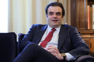 O Πιερρακάκης υποψήφιος για την προεδρία του Eurogroup