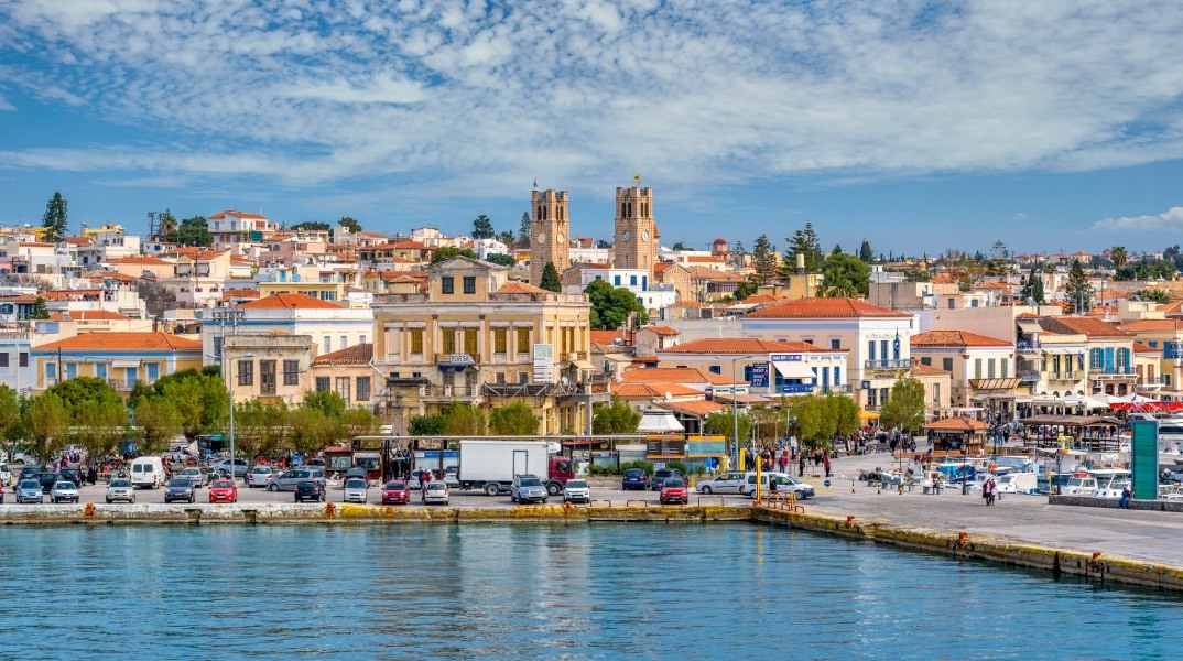Ό&tau;&alpha;&nu; &eta; &Alpha;ί&gamma;&iota;&nu;&alpha; έ&gamma;&iota;&nu;&epsilon; &pi;&rho;&omega;&tau;&epsilon;ύ&omicron;&upsilon;&sigma;&alpha; &tau;&eta;&sigmaf; &Epsilon;&lambda;&lambda;ά&delta;&alpha;&sigmaf;&nbsp;