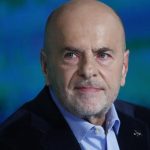 O Γιάννης Αλαφούζος, o σκιώδης στόλος μεταφοράς ρωσικού πετρελαίου και η ασάφεια της Κομισιόν