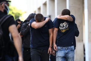 Στη φυλακή τρεις από τους οκτώ για το φονικό στη Χαλκίδα – Στον ανακριτή άλλοι τέσσερις