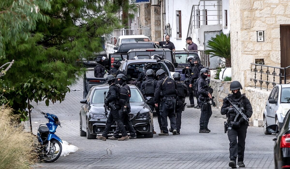 &Beta;&omicron;&rho;ί&zeta;&iota;&alpha;: &Pi;έ&nu;&tau;&epsilon; &kappa;&alpha;&tau;&eta;&gamma;&omicron;&rho;&omicron;ύ&mu;&epsilon;&nu;&omicron;&iota; &gamma;&iota;&alpha; &tau;&omicron; &alpha;&iota;&mu;&alpha;&tau;&omicron;&kappa;ύ&lambda;&iota;&sigma;&mu;&alpha; - &Delta;ί&omega;&xi;&eta; &gamma;&iota;&alpha; &alpha;&nu;&theta;&rho;&omega;&pi;&omicron;&kappa;&tau;&omicron;&nu;ί&alpha; &sigma;&tau;&omicron;&upsilon;&sigmaf; &delta;ύ&omicron; &tau;&rho;&alpha;&upsilon;&mu;&alpha;&tau;ί&epsilon;&sigmaf;