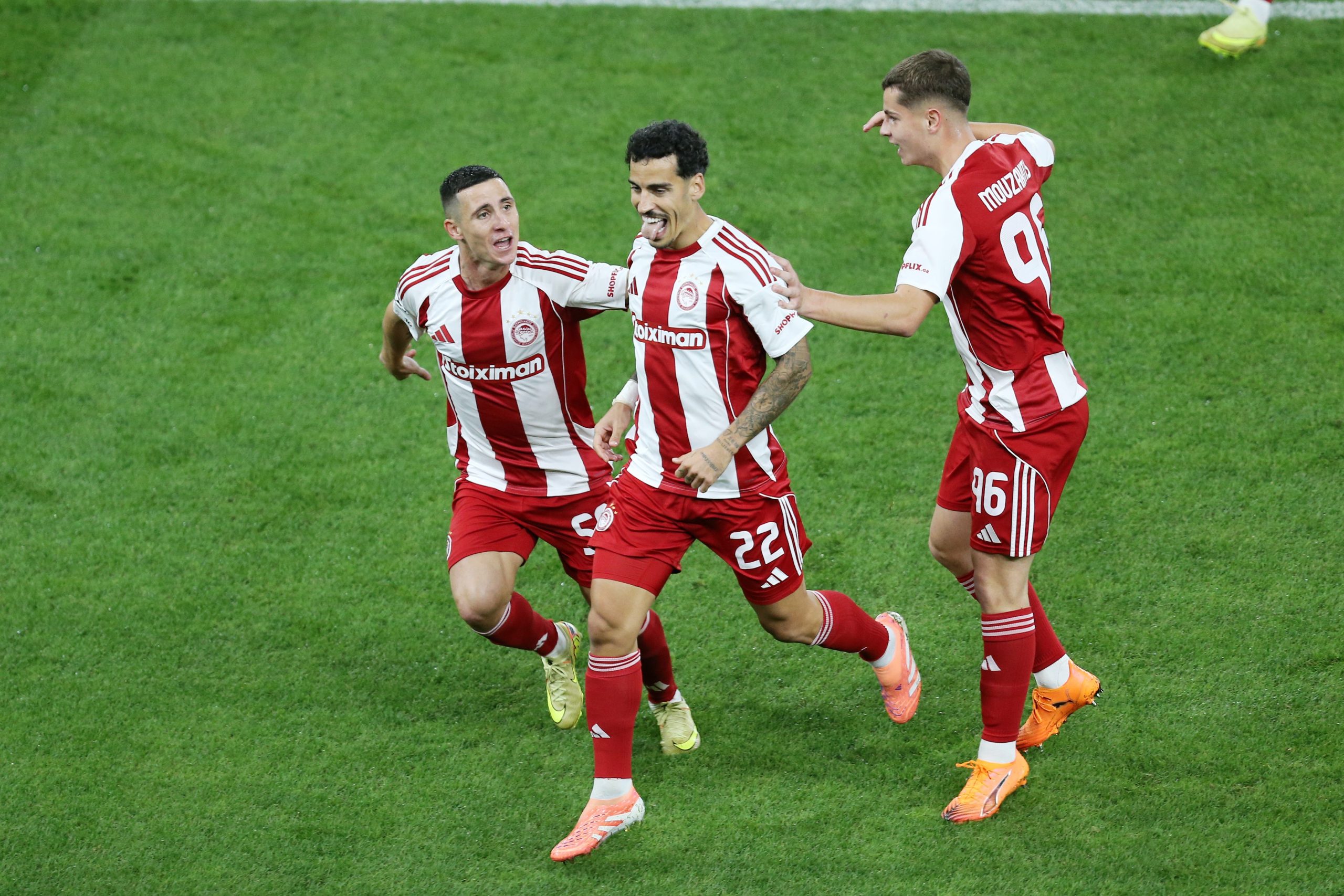 &Eta; &laquo;&rho;&omicron;&upsilon;&kappa;έ&tau;&alpha;&raquo; &tau;&omicron;&upsilon; &Tau;&sigma;&iota;&kappa;ί&nu;&iota;&omicron; &upsilon;&pi;&omicron;&psi;ή&phi;&iota;&alpha; &gamma;&iota;&alpha; &gamma;&kappa;&omicron;&lambda; &tau;&eta;&sigmaf; &beta;&rho;&alpha;&delta;&iota;ά&sigmaf; &sigma;&tau;&omicron; Champions League (vid)