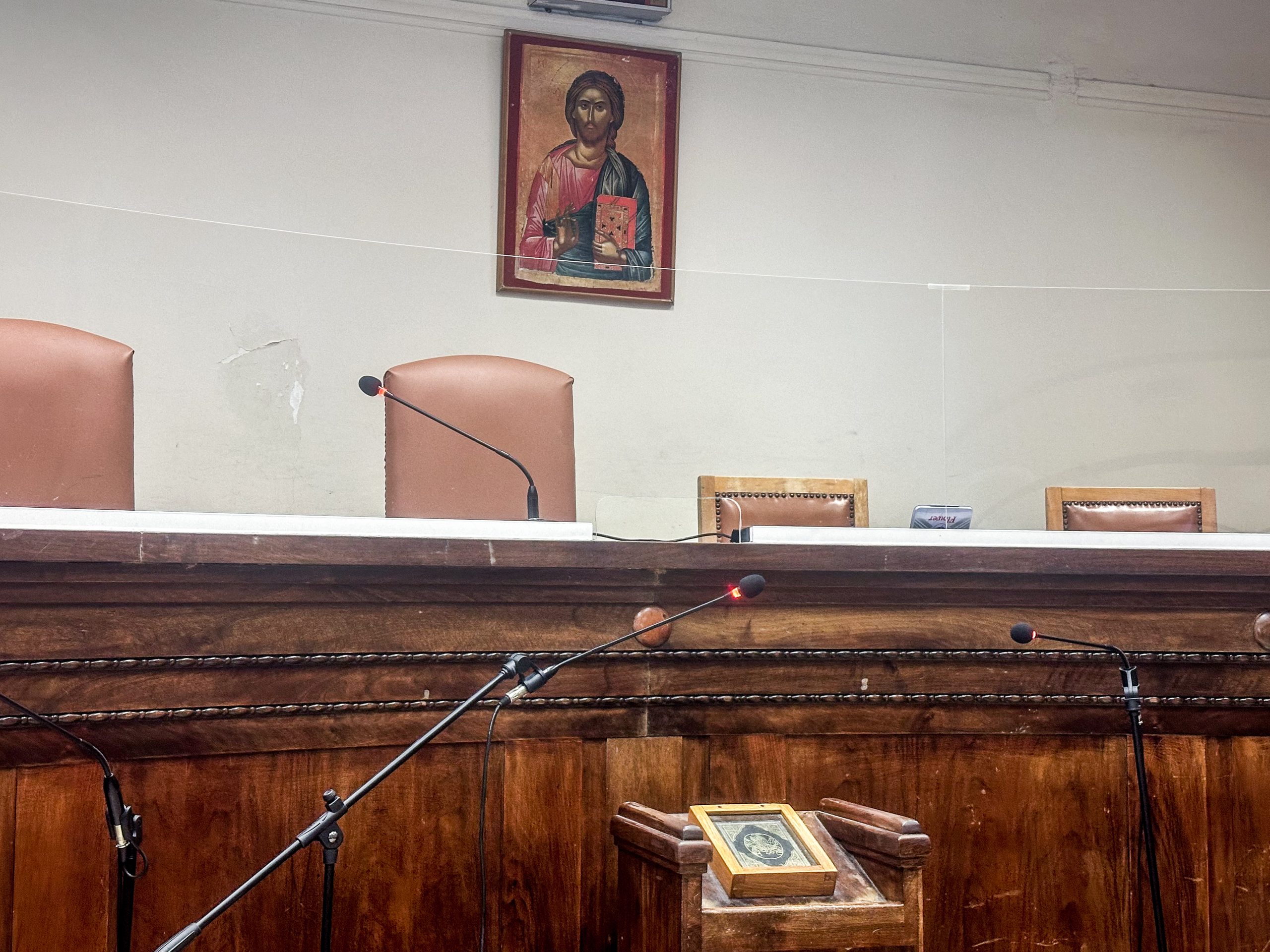 Δίκη για υποκλοπές: Η αδύναμη μνήμη και οι αντιφάσεις