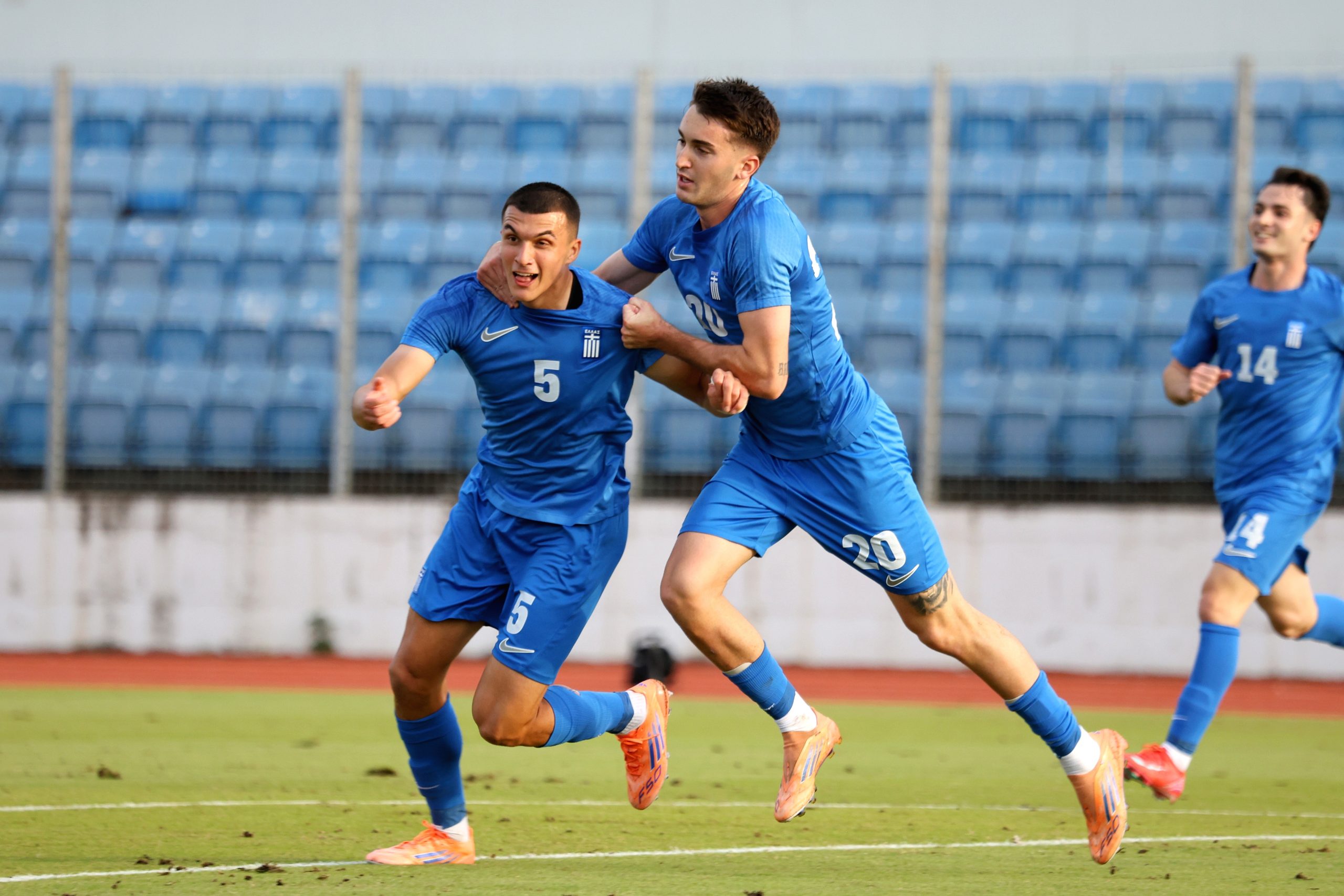 &Kappa;21 &Epsilon;&lambda;&lambda;ά&delta;&alpha; - &Beta;ό&rho;&epsilon;&iota;&alpha; &Iota;&rho;&lambda;&alpha;&nu;&delta;ί&alpha; 4-0: &Epsilon;&theta;&nu;&iota;&kappa;ή... &mu;&alpha;&gamma;&epsilon;ί&alpha; &sigma;&upsilon;&nu;&epsilon;&chi;ί&zeta;&epsilon;&iota; &alpha;&kappa;ά&theta;&epsilon;&kappa;&tau;&eta; (vid)