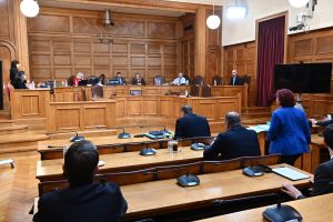 Πρώτη αποζημίωση μετά τις αγωγές για τη διαρροή των e-mail αποδήμων