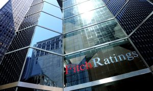 Fitch: Τι σηματοδοτεί η αναβάθμιση της πιστοληπτικής ικανότητας της ελληνικής οικονομίας – Οι βασικοί παράγοντες
