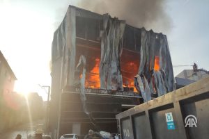 Πυρκαγιά σε αποθήκη αρωματοποιίας