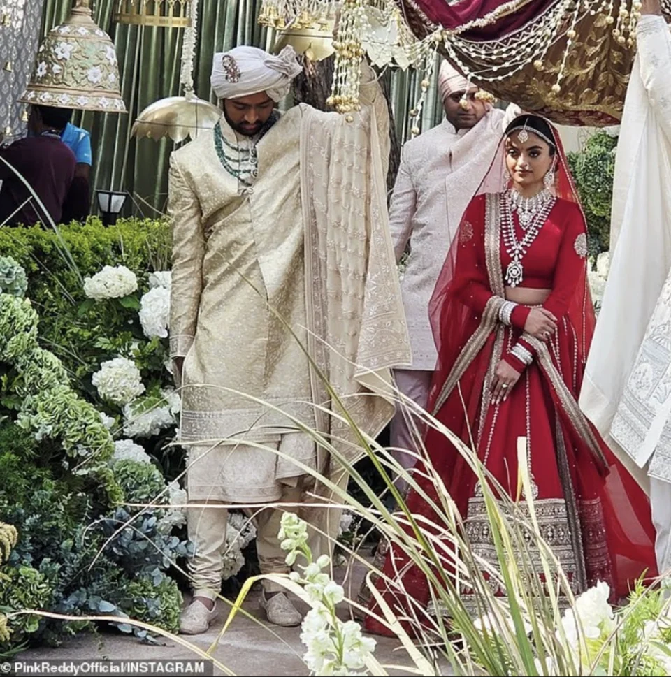 Τζένιφερ Λόπεζ και υιός Τραμπ σε γάμο...μαχαραγιάδων στην Ινδία: Μόνο η τούρτα είχε ύψος 4,5 μέτρα