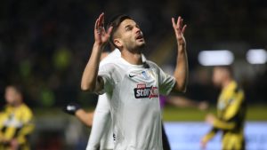 Η ΑΕΚ προηγείται στην Φλωρεντία με γκολ του Γκατσίνοβιτς