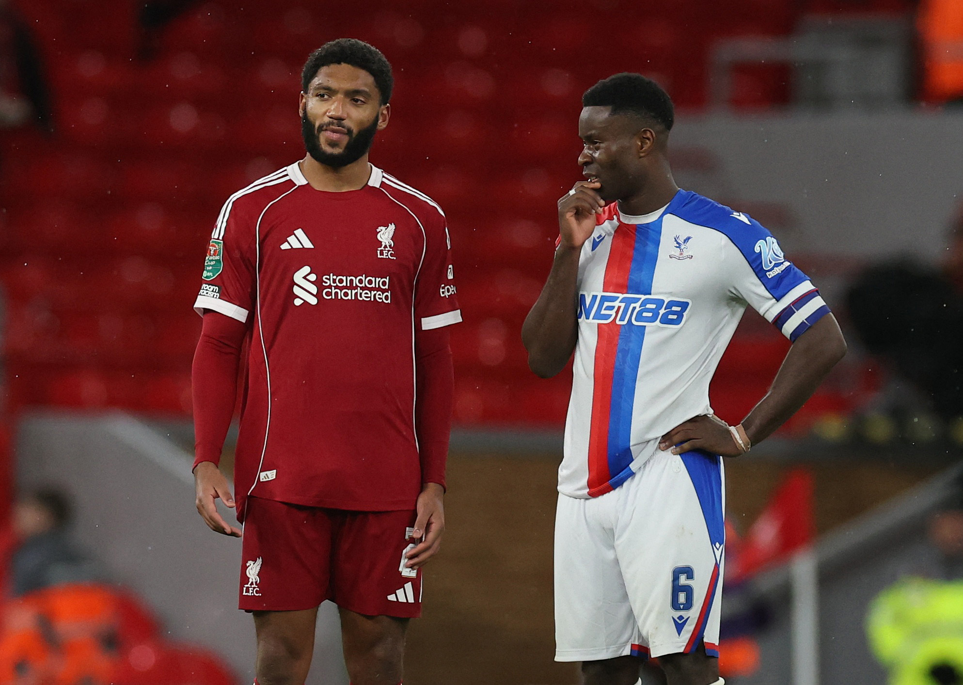 &Pi;&omicron;&iota;&omicron;&sigmaf; &theta;&alpha; &tau;&omicron;&nu; &pi;&rho;&omicron;&lambda;ά&beta;&epsilon;&iota;: &Omicron; &Mu;&alpha;&rho;&kappa; &Gamma;&kappa;&omicron;&upsilon;έ&chi;&iota; &alpha;&phi;ή&nu;&epsilon;&iota; &tau;&eta; &Lambda;ί&beta;&epsilon;&rho;&pi;&omicron;&upsilon;&lambda; &kappa;&alpha;&iota; &laquo;&delta;ί&nu;&epsilon;&iota; &tau;&alpha; &chi;έ&rho;&iota;&alpha;&raquo; &mu;&epsilon;... &mu;&epsilon;&gamma;ά&lambda;&eta; &epsilon;&upsilon;&rho;&omega;&pi;&alpha;ϊ&kappa;ή &omicron;&mu;ά&delta;&alpha;