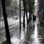 Καιρός: Βροχές, καταιγίδες και πτώση θερμοκρασίας – Πού θα χιονίσει