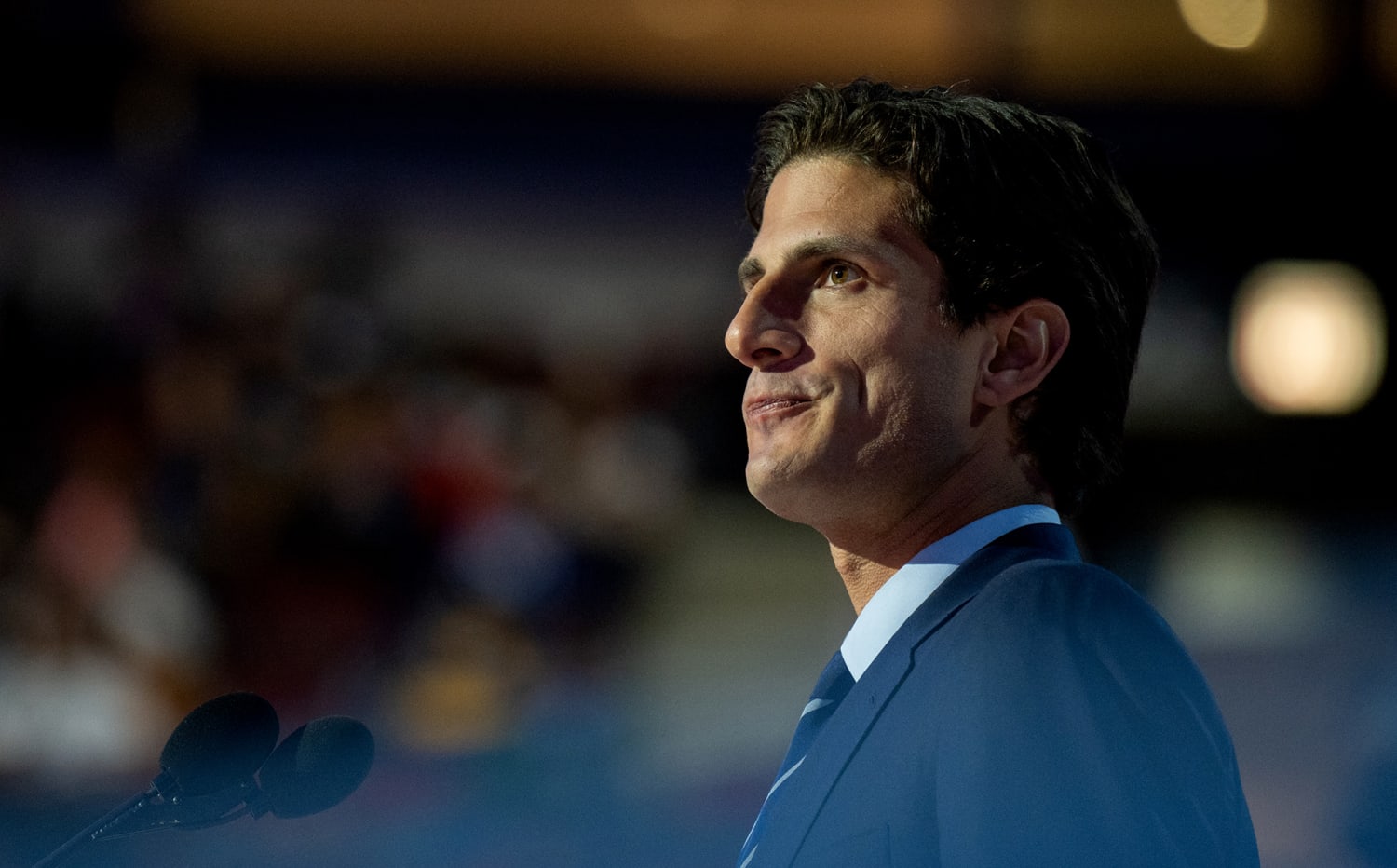 Η μεγάλη επιστροφή της οικογένειας Κένεντι: Ο εγγονός του JFK που δεν θέλει να ξαναδεί τον Τραμπ στον Λευκό Οίκο