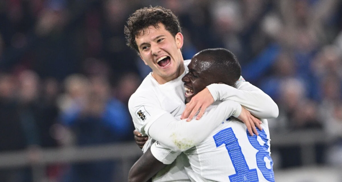 &Eta; UEFA &alpha;&pi;&omicron;&theta;&epsilon;ώ&nu;&epsilon;&iota; &tau;&omicron;&nu; &Kappa;&alpha;&rho;έ&tau;&sigma;&alpha;: &laquo;&Delta;&omicron;&upsilon;&lambda;&epsilon;ύ&epsilon;&iota; &sigma;&kappa;&lambda;&eta;&rho;ά &gamma;&iota;&alpha; &tau;&eta;&nu; &omicron;&mu;ά&delta;&alpha; &tau;&omicron;&upsilon;&raquo;