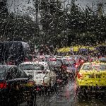 Στο «κόκκινο» οι δρόμοι της Αθήνας – Απροσπέλαστοι οι μεγάλοι δρόμοι με μεγάλες καθυστερήσεις