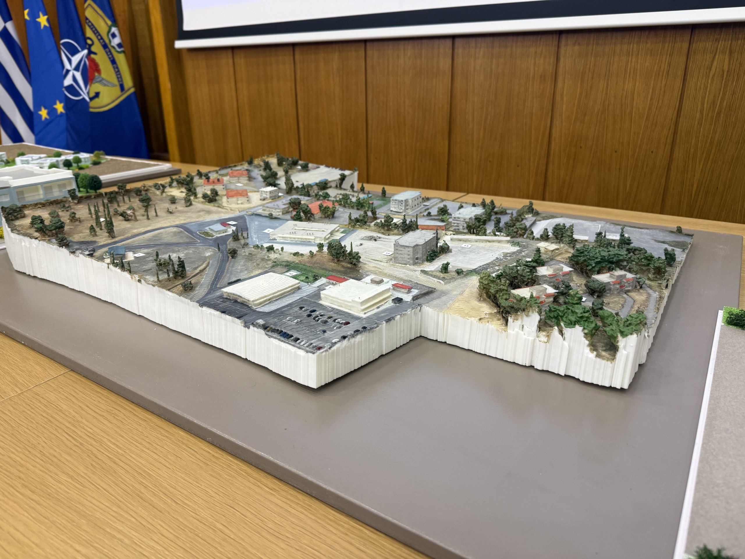 Έ&nu;&omicron;&pi;&lambda;&epsilon;&sigmaf; &Delta;&upsilon;&nu;ά&mu;&epsilon;&iota;&sigmaf;: &Lambda;ύ&sigma;&eta; &sigma;&tau;&omicron; &Sigma;&tau;&epsilon;&gamma;&alpha;&sigma;&tau;&iota;&kappa;ό &mu;&epsilon; 17.484 &sigma;&pi;ί&tau;&iota;&alpha;