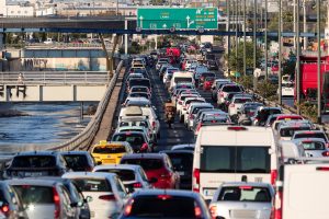 «Η πληγή του Κηφισού δεν θα κλείσει ποτέ»: Συγκοινωνιολόγος του ΕΜΠ μιλά στα «ΝΕΑ» για τον «εφιάλτη» του κυκλοφοριακού στην Αθήνα