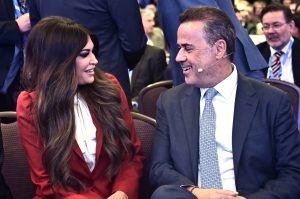 Ο «κολλητός» της