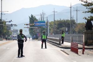 Νότια Κορέα: Δυο νεκροί και 18 τραυματίες μετά από πτώση φορτηγού πάνω σε πεζούς σε αγορά