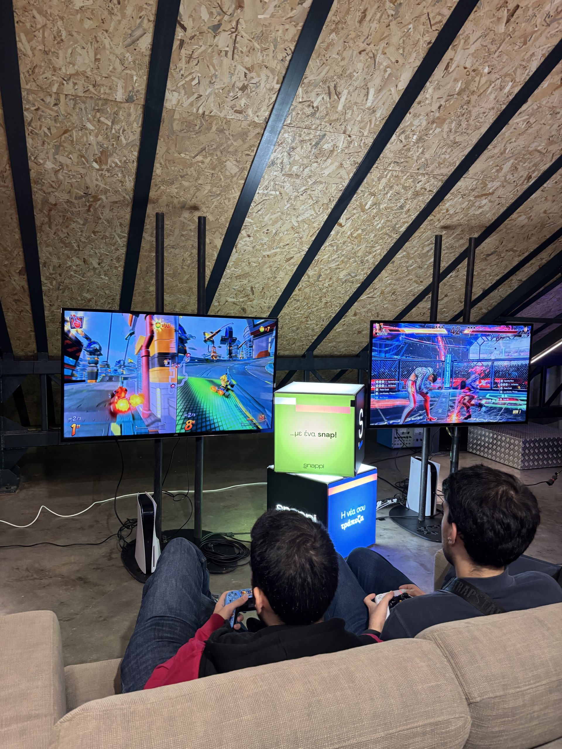 &Eta; &Lambda;ά&rho;&iota;&sigma;&alpha; &omicron;&iota;&kappa;&omicron;&delta;&epsilon;&sigma;&pi;ό&tau;&rho;&iota;&alpha; &tau;&omicron;&upsilon; &mu;&epsilon;&gamma;&alpha;&lambda;ύ&tau;&epsilon;&rho;&omicron;&upsilon; Game Developers event &sigma;&tau;&eta;&nu; &Epsilon;&lambda;&lambda;ά&delta;&alpha;