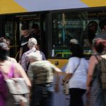 Πόσο χρόνο χάνουμε στις στάσεις περιμένοντας για το λεωφορείο