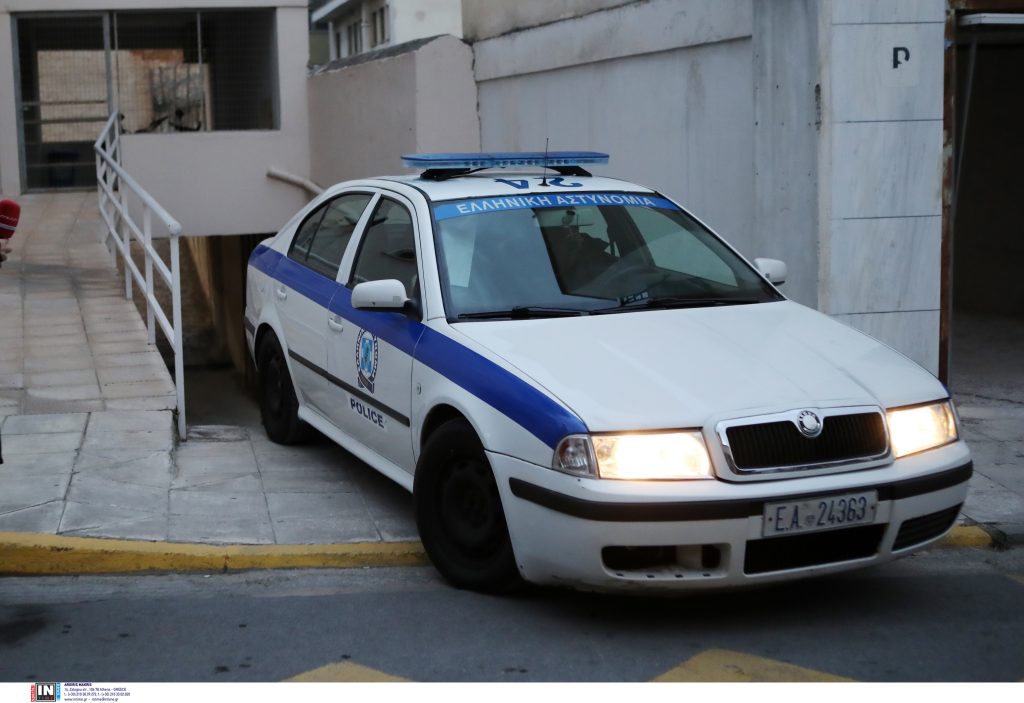 Φρίκη στο Μενίδι: 14χρονη πήγε στο αστυνομικό τμήμα με έμβρυο τυλιγμένο σε εφημερίδα