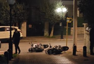 Μπραχάμι: Διαρρήκτες τραυμάτισαν τρεις αστυνομικούς κατά τη διάρκεια της καταδίωξης τους