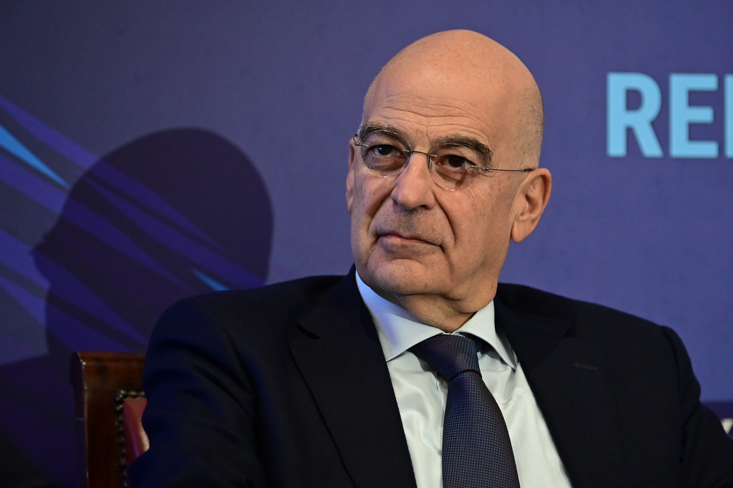 Athens Security Forum 2025: &Eta; &upsilon;&pi;&alpha;&rho;&kappa;&tau;ή &alpha;&pi;&epsilon;&iota;&lambda;ή &gamma;&iota;&alpha; &tau;&eta;&nu; &Epsilon;&lambda;&lambda;ά&delta;&alpha; &kappa;&alpha;&iota; &eta; &alpha;&nu;&alpha;&delta;&iota;&alpha;&mu;ό&rho;&phi;&omega;&sigma;&eta; &tau;&omega;&nu; &Epsilon;&nu;ό&pi;&lambda;&omega;&nu; &Delta;&upsilon;&nu;ά&mu;&epsilon;&omega;&nu; - &Omicron;&iota; &epsilon;&pi;&iota;&sigma;&eta;&mu;ά&nu;&sigma;&epsilon;&iota;&sigmaf; &tau;&omicron;&upsilon; &Nu;ί&kappa;&omicron;&upsilon; &Delta;έ&nu;&delta;&iota;&alpha;