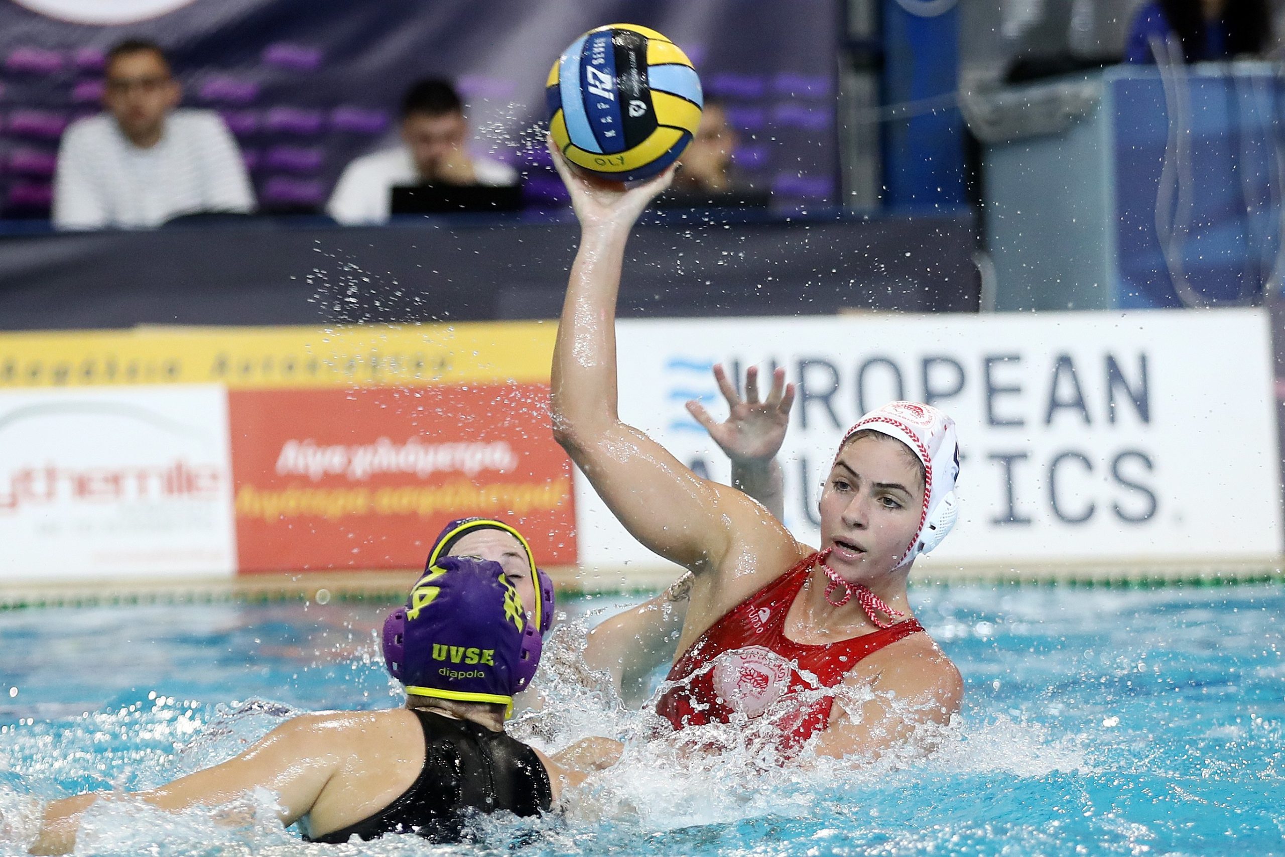 Ολυμπιακός – Ούιπεστ 9-5: Οι Άντριους και Πλευρίτου χάρισαν τη νίκη, δύο στα δύο οι ερυθρόλευκες