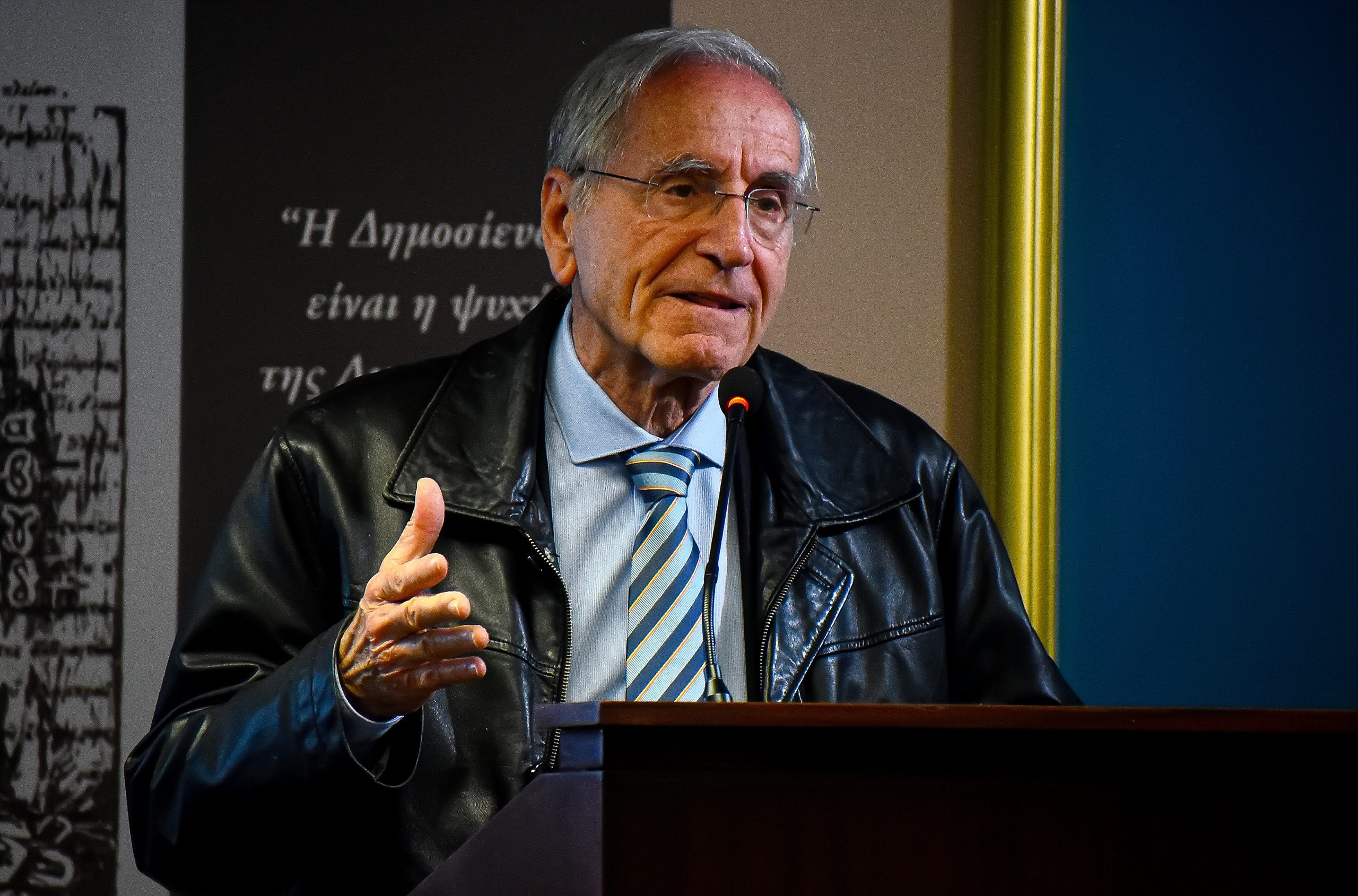 &Pi;ά&nu;&omicron;&sigmaf; &Sigma;ό&mu;&pi;&omicron;&lambda;&omicron;&sigmaf;: &laquo;&Mu;&epsilon; &alpha;&phi;&omicron;&pi;&lambda;&iota;&sigma;&mu;ό &kappa;&alpha;&iota; &pi;&omicron;&lambda;&iota;&tau;&iota;&kappa;ό &theta;ά&rho;&rho;&omicron;&sigmaf; &theta;&alpha; &sigma;&pi;ά&sigma;&epsilon;&iota; &omicron; &phi;&alpha;ύ&lambda;&omicron;&sigmaf; &kappa;ύ&kappa;&lambda;&omicron;&sigmaf;&raquo;