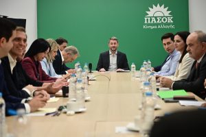 ΠΑΣΟΚ: Μετωπική και με την Κρήτη στο φόντο