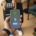 Τέλος το «δέχομαι μόνο μετρητά»: Από σήμερα όλες οι επιχειρήσεις με IRIS