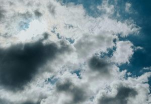 Καιρός: Νεφώσεις κατά διαστήματα αυξημένες με τοπικές βροχές – Πού θα χιονίσει