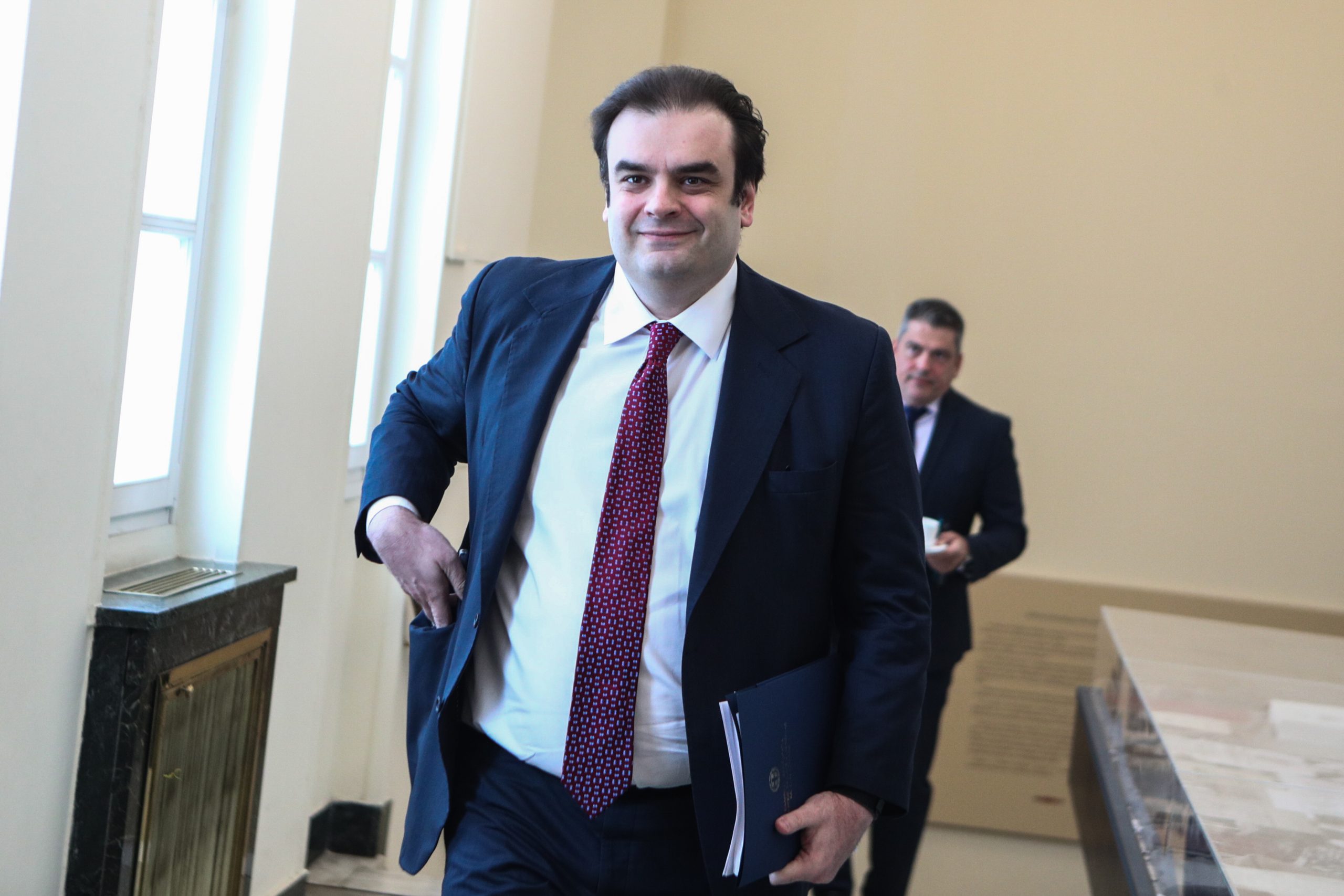 Πιερρακάκης στη μάχη για την ηγεσία του Eurogroup: Αντίπαλος ο Βέλγος Βαν Πετέγκεμ - Τα πρώτα μηνύματα στήριξης