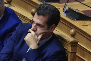 Πώς ο Πλεύρης μεγέθυνε το μεταναστευτικό