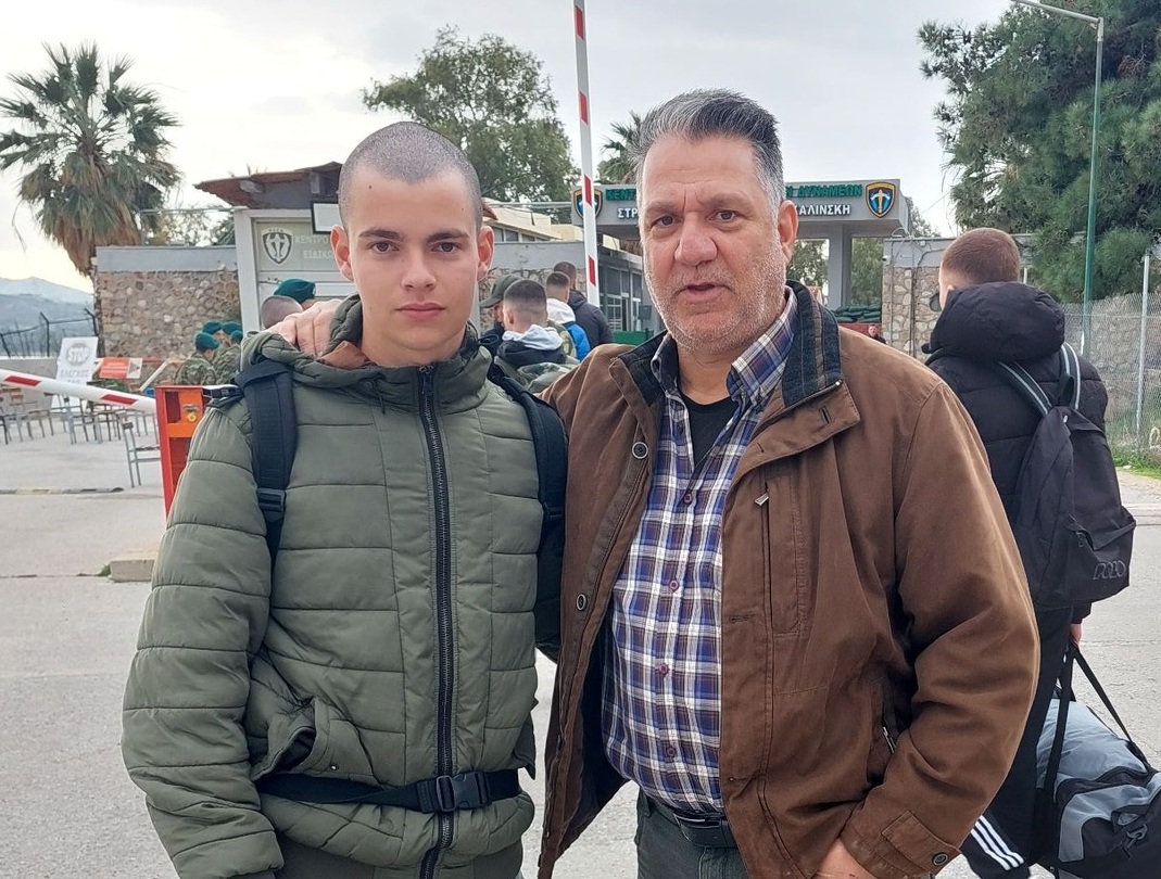 Τραγωδία στη Ρόδο: «Μπαμπά θα πάμε να ρίξουμε χειροβομβίδες» – «Σιγά μη χάσω το πανηγύρι»