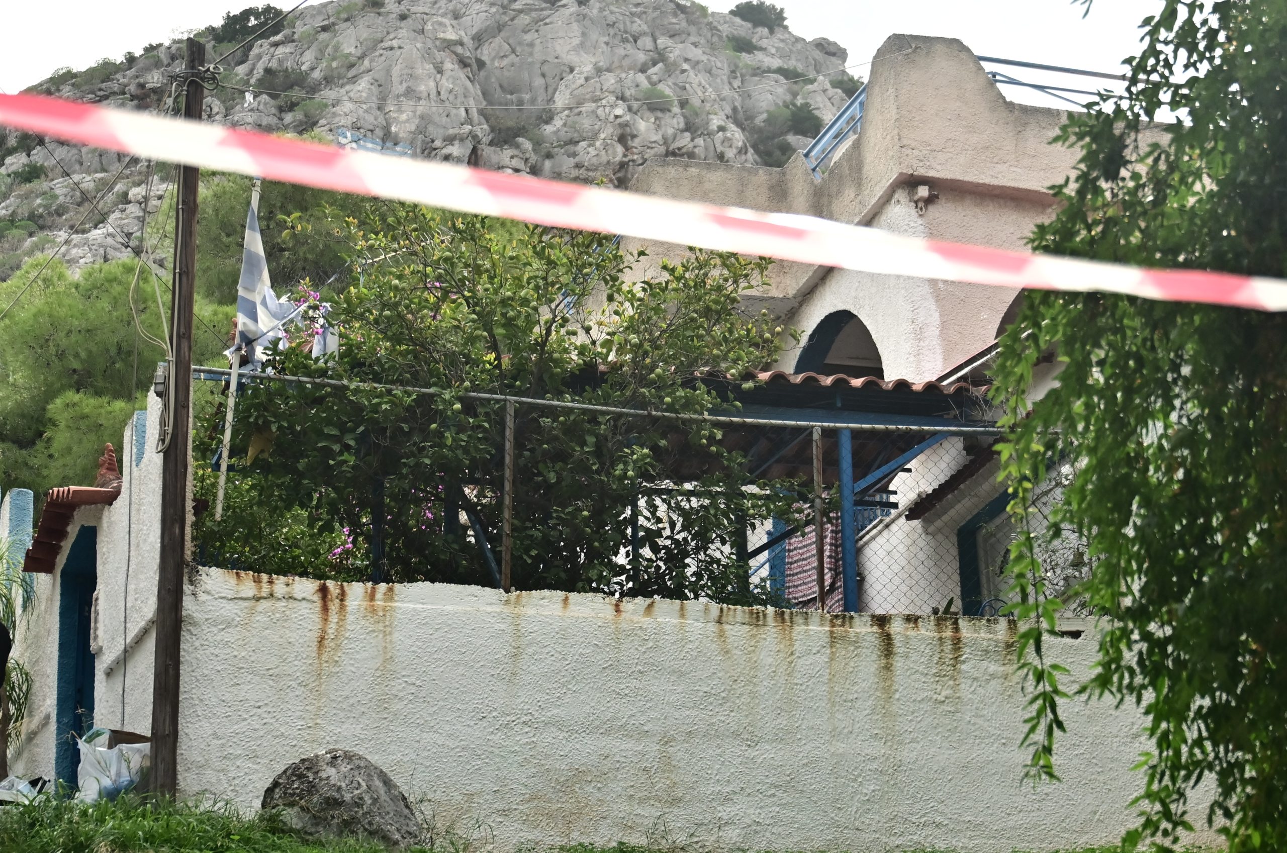 &Sigma;&alpha;&lambda;&alpha;&mu;ί&nu;&alpha;: &Sigma;&upsilon;&gamma;&kappa;&lambda;&omicron;&nu;ί&zeta;&epsilon;&iota; &eta; &kappa;ό&rho;&eta; &tau;&eta;&sigmaf; ά&tau;&upsilon;&chi;&eta;&sigmaf; 75&chi;&rho;&omicron;&nu;&eta;&sigmaf;: &laquo;&Eta;&tau;&alpha;&nu; &alpha;&nu;ή&mu;&pi;&omicron;&rho;&eta; &eta; &mu;&eta;&tau;έ&rho;&alpha; &mu;&omicron;&upsilon; - &Tau;&eta;&nu; &sigma;&kappa;ό&tau;&omega;&sigma;&alpha;&nu; &mu;&epsilon; &tau;&omicron;&nu; &chi;&epsilon;&iota;&rho;ό&tau;&epsilon;&rho;&omicron; &tau;&rho;ό&pi;&omicron;