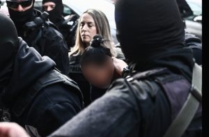 Έγκλημα στη Σαλαμίνα: Νέα εξέλιξη μετά από ανώνυμη καταγγελία για συνεργό της 46χρονης