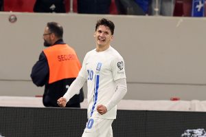 Ελλάδα – Σκωτία: Ο Τζόλης με «κεραυνό» το 3-0 της Εθνικής (vid)