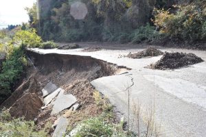 Τζουμέρκα: Η σφοδρή κακοκαιρία άφησε πίσω της ανυπολόγιστες ζημιές στις υποδομές της περιοχής