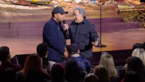 Αλ Τσαντίρι Νιούζ: Στο κοινό ο Πάνος Ρούτσι – Δάκρυσε ο Λάκης Λαζόπουλος