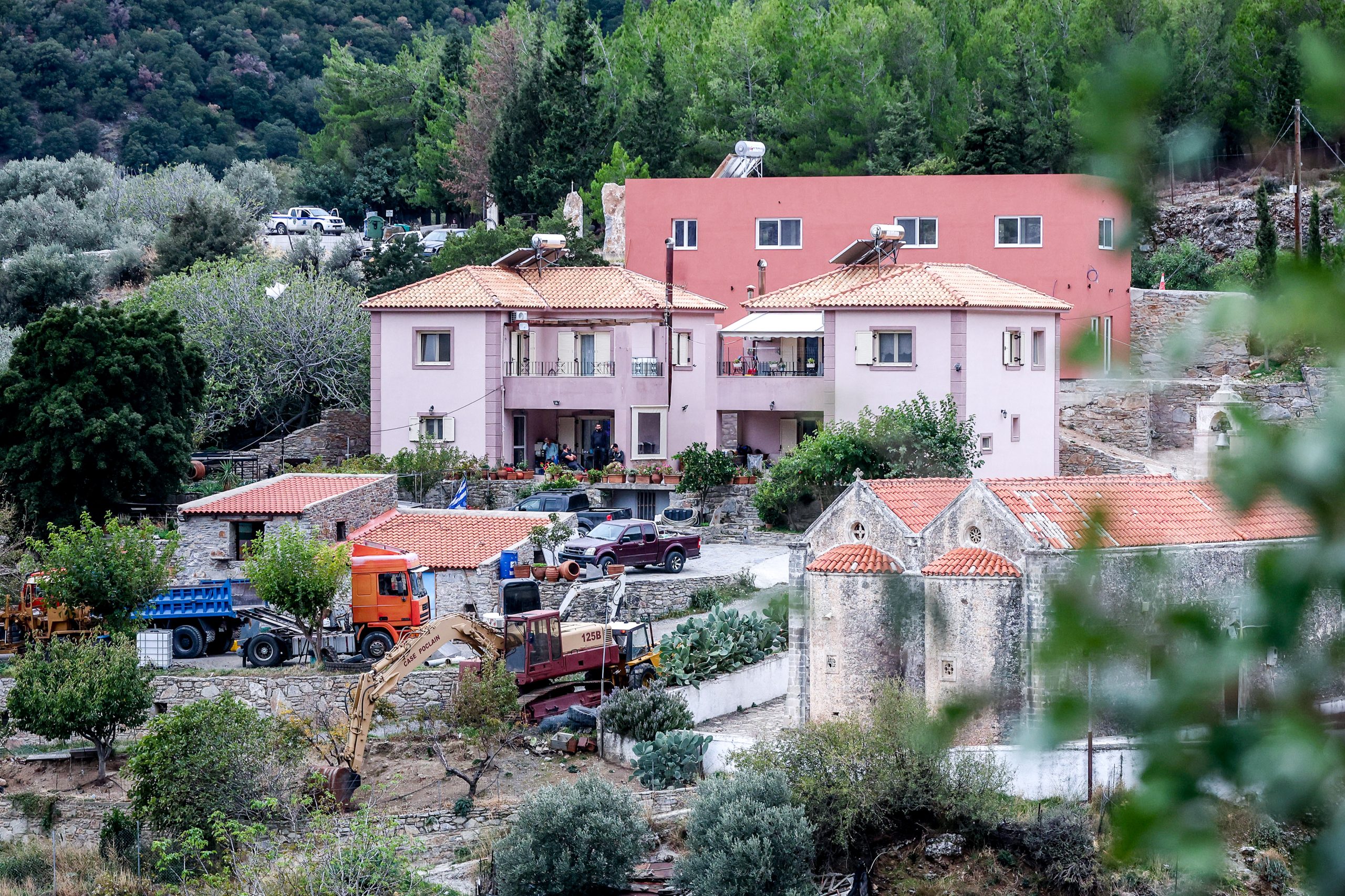 Βορίζια: Βίντεο-ντοκουμέντο με τον 43χρονο γαμπρό του Φανούρη Καργάκη πυροβολεί με Καλάσνικοφ