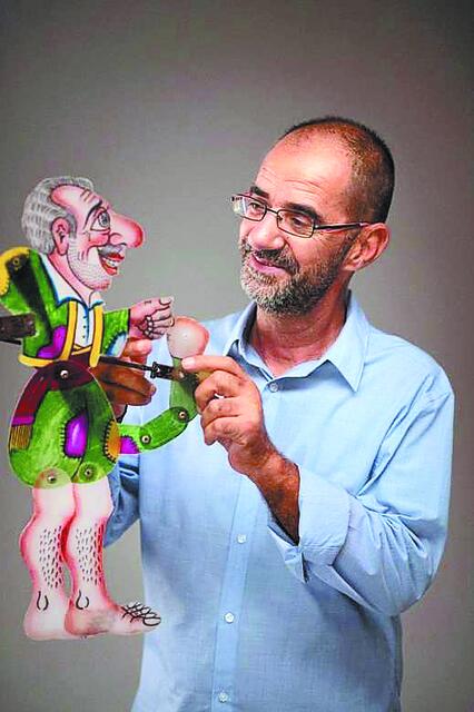 Κώστας Μακρής: «Χρειαζόμαστε ένα… ΔΗΠΕΘΕ Καραγκιόζη»