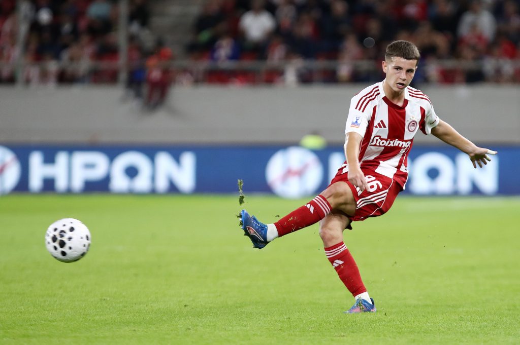 Σπουδαία διάκριση για τον Χρήστο Μουζακίτη: Πήρε το βραβείο European Golden Boy Web 2025!