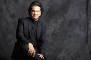 «Ενταση ανάμεσα στο σκοτάδι και στο φως»