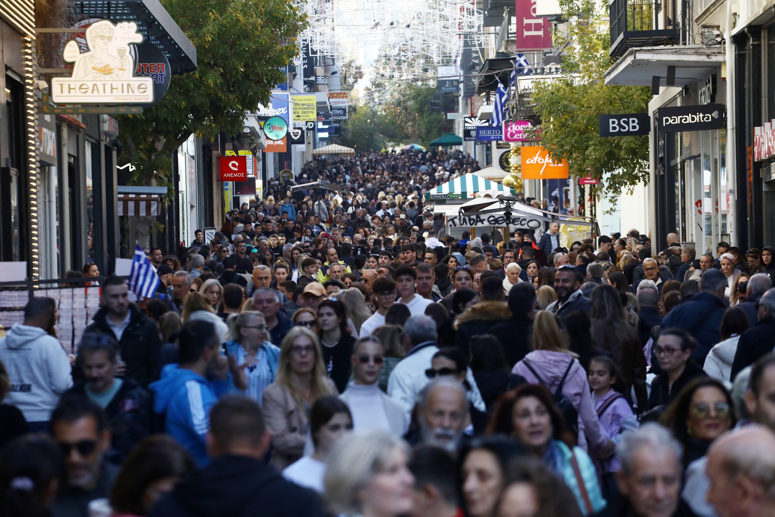 Ανοιχτά τα καταστήματα αύριο και για άλλες δύο Κυριακές – Tο ωράριο λειτουργίας