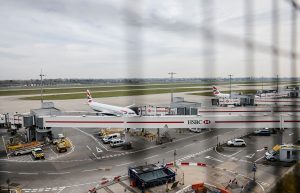 Συναγερμός στο Χίθροου – Σύλληψη ενός άνδρα για επίθεση με σπρέι πιπεριού σε πολλά άτομα