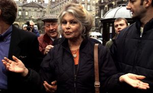 Μπριζίτ Μπαρντό: Η καριέρα, οι έρωτες και οι τέσσερις γάμοι της θρυλικής «μπεμπέ» του κινηματογράφου